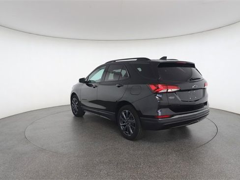 Used 2022 Chevrolet Equinox RS w/ Infotainment Package image 12