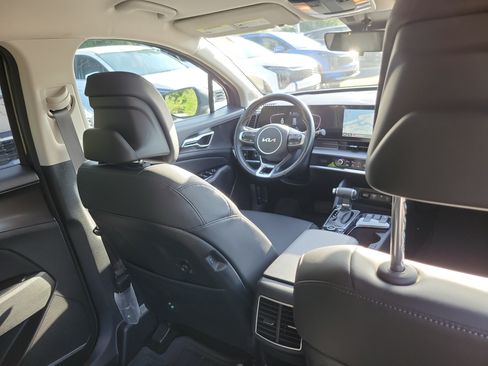Certified 2023 Kia Sportage EX FWD image 13