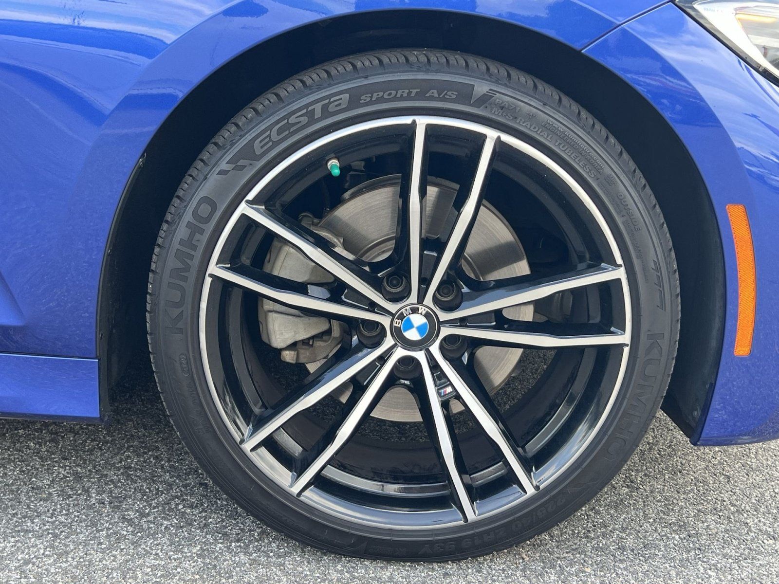 Used 2020 BMW 330i xDrive Sedan w/ M Sport Package AWD/4WD image 12