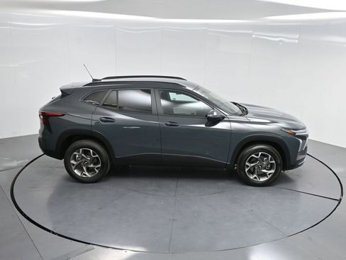 Used 2025 Chevrolet Trax LT w/ Driver Confidence Package FWD image 66