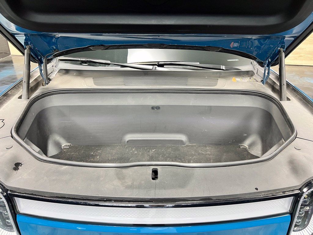 Used 2023 Rivian R1S Adventure Quad AWD/4WD image 9