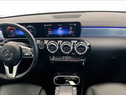 Used 2023 Mercedes-Benz CLA 250 4MATIC image 6