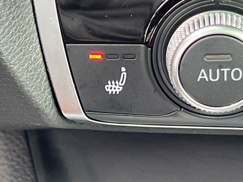 Certified 2025 Audi Q3 2.0T Premium w/ Convenience Package image 31