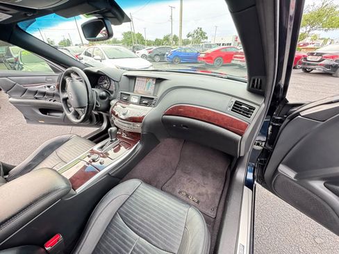 Used 2016 INFINITI Q70 3.7 w/ Sport Package image 29
