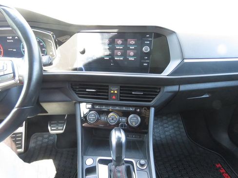 Used 2021 Volkswagen Jetta GLI FWD image 25