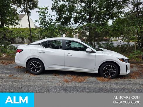 Used 2024 Nissan Sentra SV FWD image 14