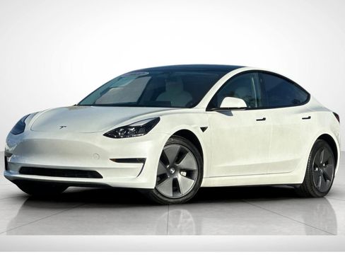 Used 2022 Tesla Model 3 image 2