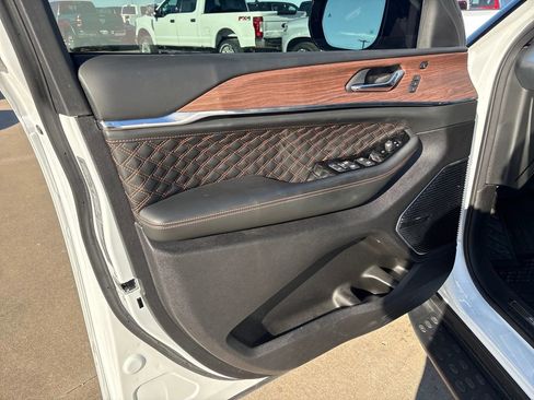 Used 2024 Jeep Grand Cherokee L Summit w/ Advanced Protech Group IV image 13