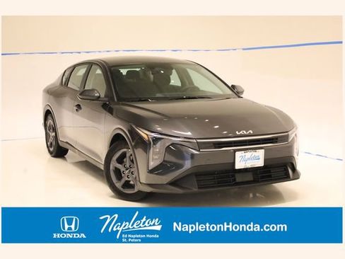 Used 2025 Kia K4 FWD image 1