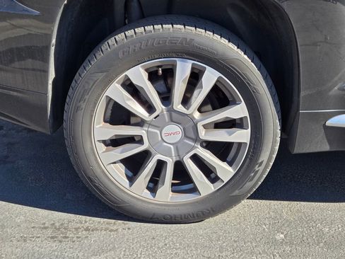 Used 2017 GMC Terrain Denali image 3