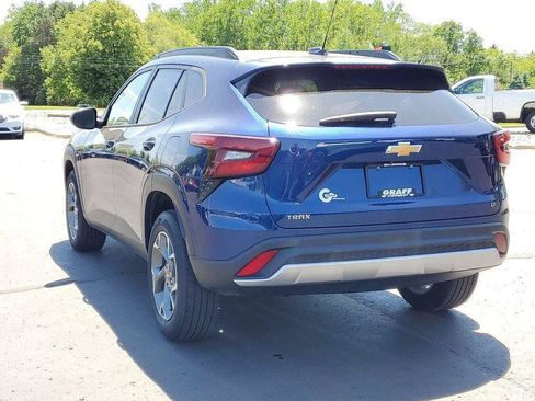 Certified 2024 Chevrolet Trax LT w/ Driver Confidence Package FWD image 4