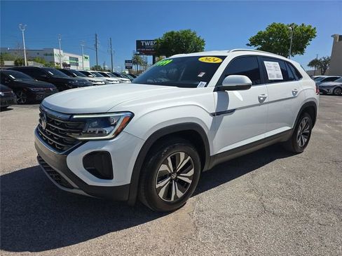 Used 2024 Volkswagen Atlas Cross Sport SE image 7