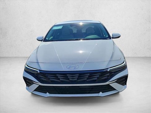 New 2026 Hyundai Elantra Limited image 6