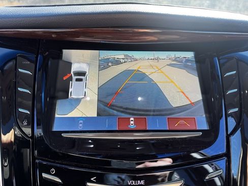 Used 2019 Cadillac Escalade Luxury w/ LPO, Radiant Package image 16