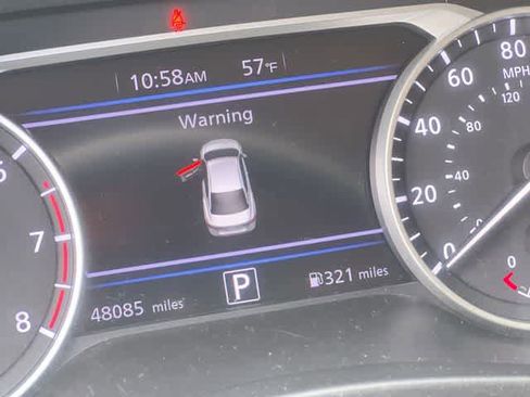 Used 2022 Nissan Sentra SV w/ SV Premium Package FWD image 19