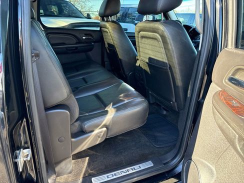 Used 2011 GMC Sierra 2500 Denali w/ Suspension Package, Off-Road image 8
