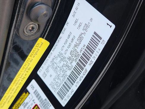 Used 2016 Toyota Tacoma Limited w/ Towing Package image 23