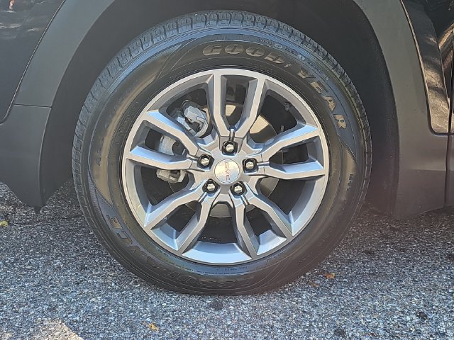 Used 2024 GMC Terrain SLT AWD/4WD image 21