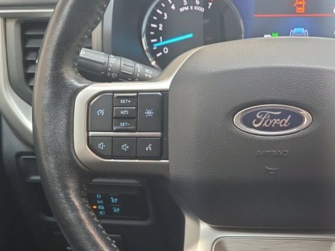 Used 2024 Ford Expedition XLT image 18