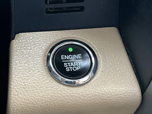 Used 2021 Ford F250 Lariat w/ Lariat Ultimate Package image 38