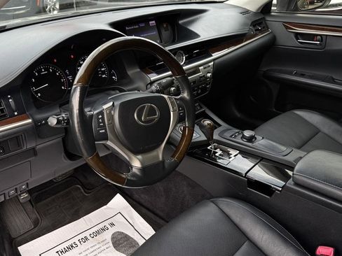 Used 2014 Lexus ES 350 w/ Premium Package FWD image 28