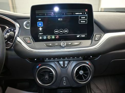 Used 2024 Chevrolet Blazer LT w/ Convenience Package FWD image 10