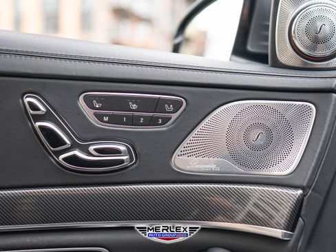 Used 2018 Mercedes-Benz S 560 4MATIC Sedan w/ Premium Package image 46