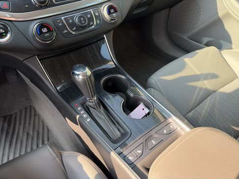 Used 2018 Chevrolet Impala LT w/ LT Convenience Package FWD image 37