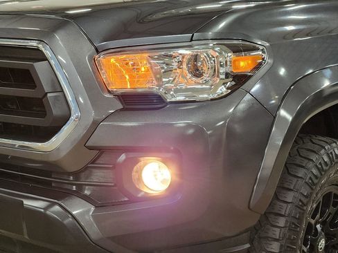 Used 2022 Toyota Tacoma SR5 image 14