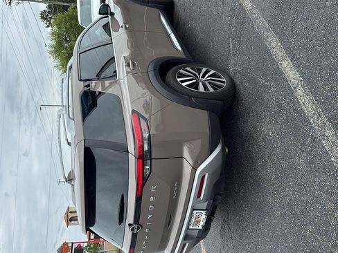 Used 2024 Nissan Pathfinder Platinum w/ Cargo Package FWD image 3