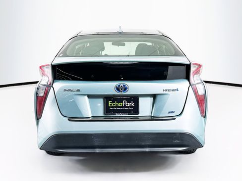 Used 2016 Toyota Prius Two image 7