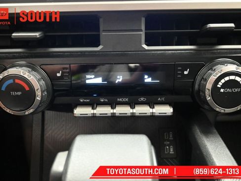 Used 2025 Toyota Tacoma SR5 AWD/4WD image 16