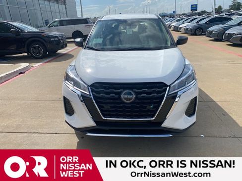 New 2025 Nissan Kicks Play S w/ Interior Electronics Package image 8