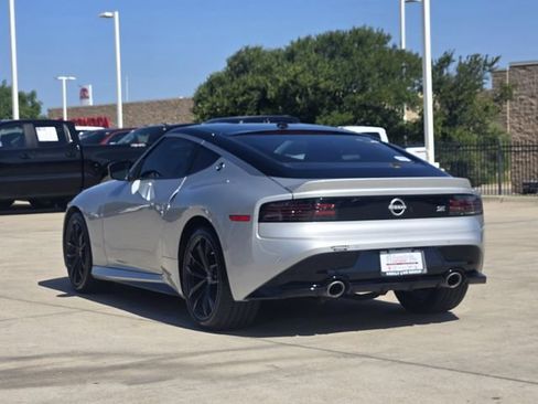 Used 2024 Nissan Z Performance w/ Floor Mat Package RWD image 3