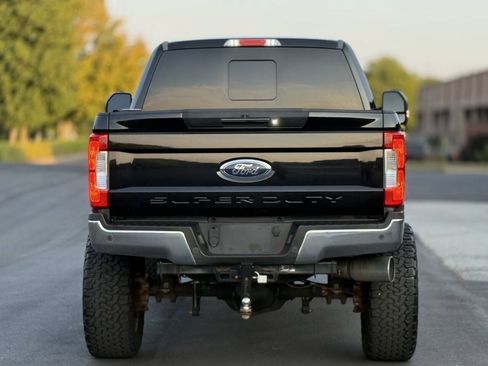 Used 2017 Ford F250 Lariat w/ Lariat Ultimate Package AWD/4WD image 5