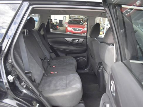 Used 2016 Nissan Rogue SV image 15