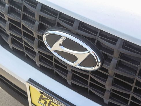 New 2026 Hyundai Venue SE FWD image 13