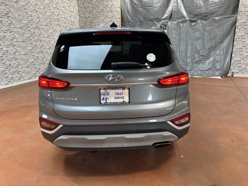 Used 2019 Hyundai Santa Fe SE image 6