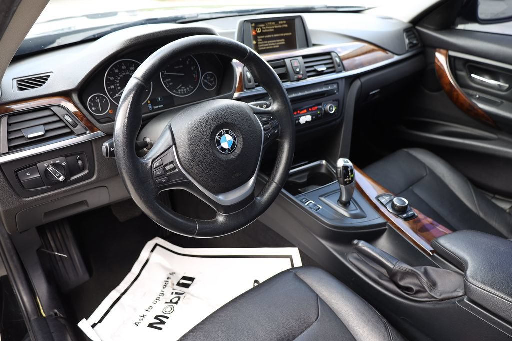 Used 2015 BMW 328i Sedan RWD image 12