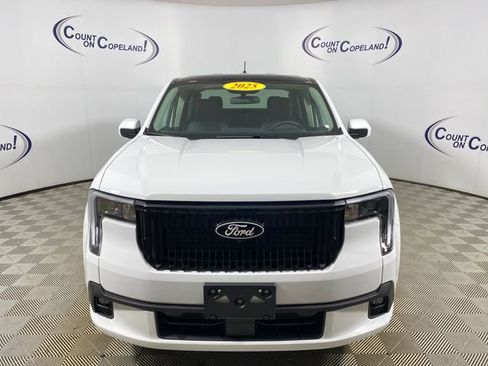 Used 2025 Ford Maverick Lobo AWD/4WD image 2
