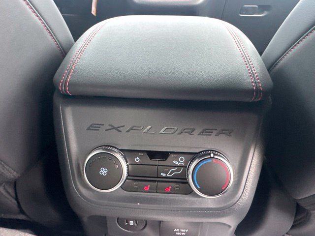 Used 2026 Ford Explorer ST-Line w/ ST-Line Street Pack AWD/4WD image 17