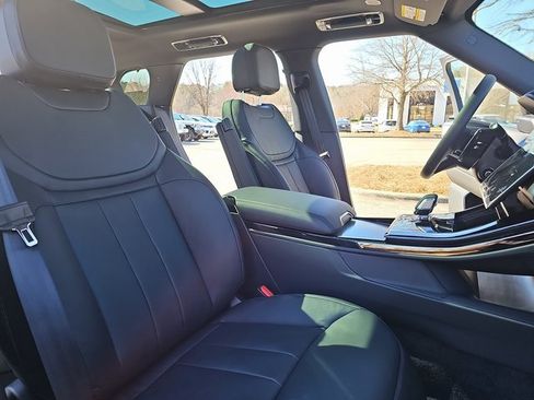 Certified 2025 Land Rover Range Rover Sport image 10