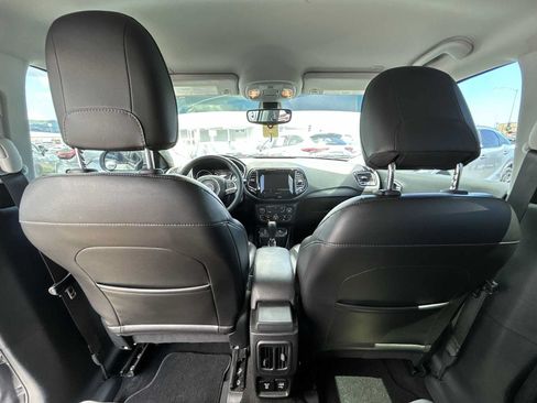 Used 2019 Jeep Compass Latitude FWD image 19