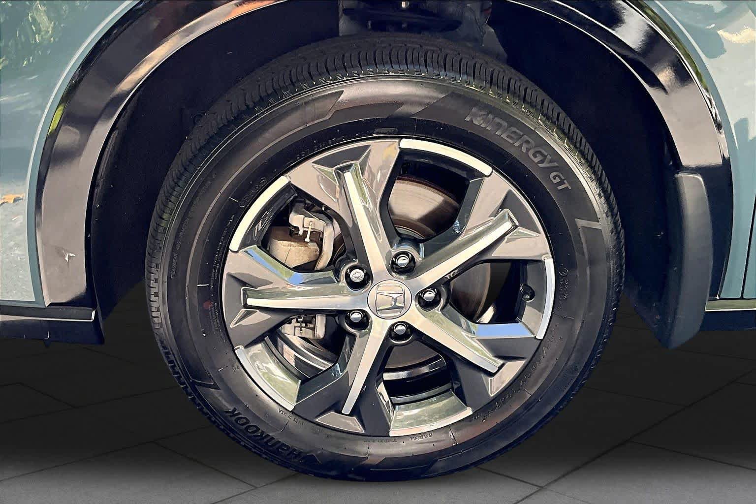Used 2024 Honda HR-V EX-L image 11