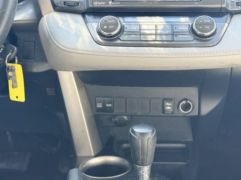 Used 2015 Toyota RAV4 XLE FWD image 29