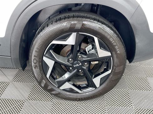 Certified 2025 Kia Seltos S FWD image 34