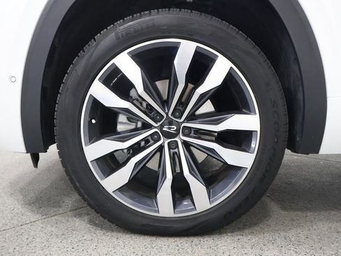 Used 2023 Volkswagen Atlas SEL Premium AWD/4WD image 5