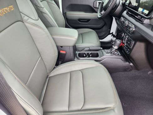 New 2026 Jeep Gladiator Mojave AWD/4WD image 10
