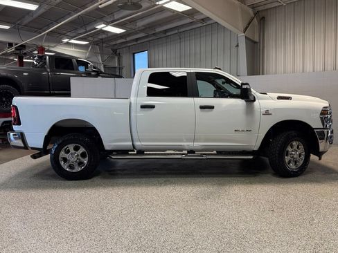 Used 2025 RAM 2500 Big Horn AWD/4WD image 7