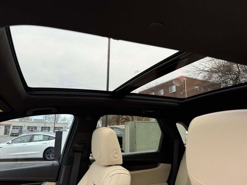 Used 2017 Cadillac XT5 Luxury w/ Driver Awareness Package image 23